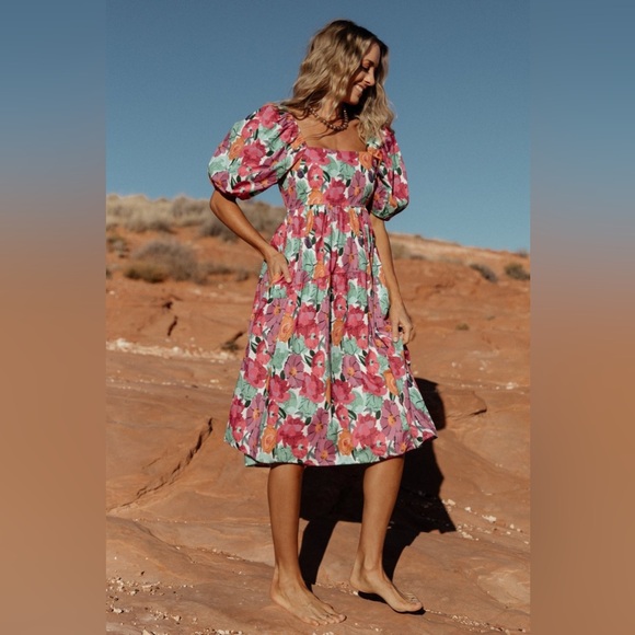 Baltic Born Dresses & Skirts - Baltic Born Aimee Puff Sleeve Midi Dress